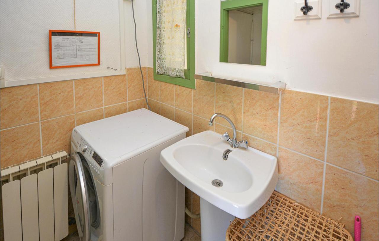 Cozy Home In Sete With Outdoor Swimming Pool Buitenkant foto